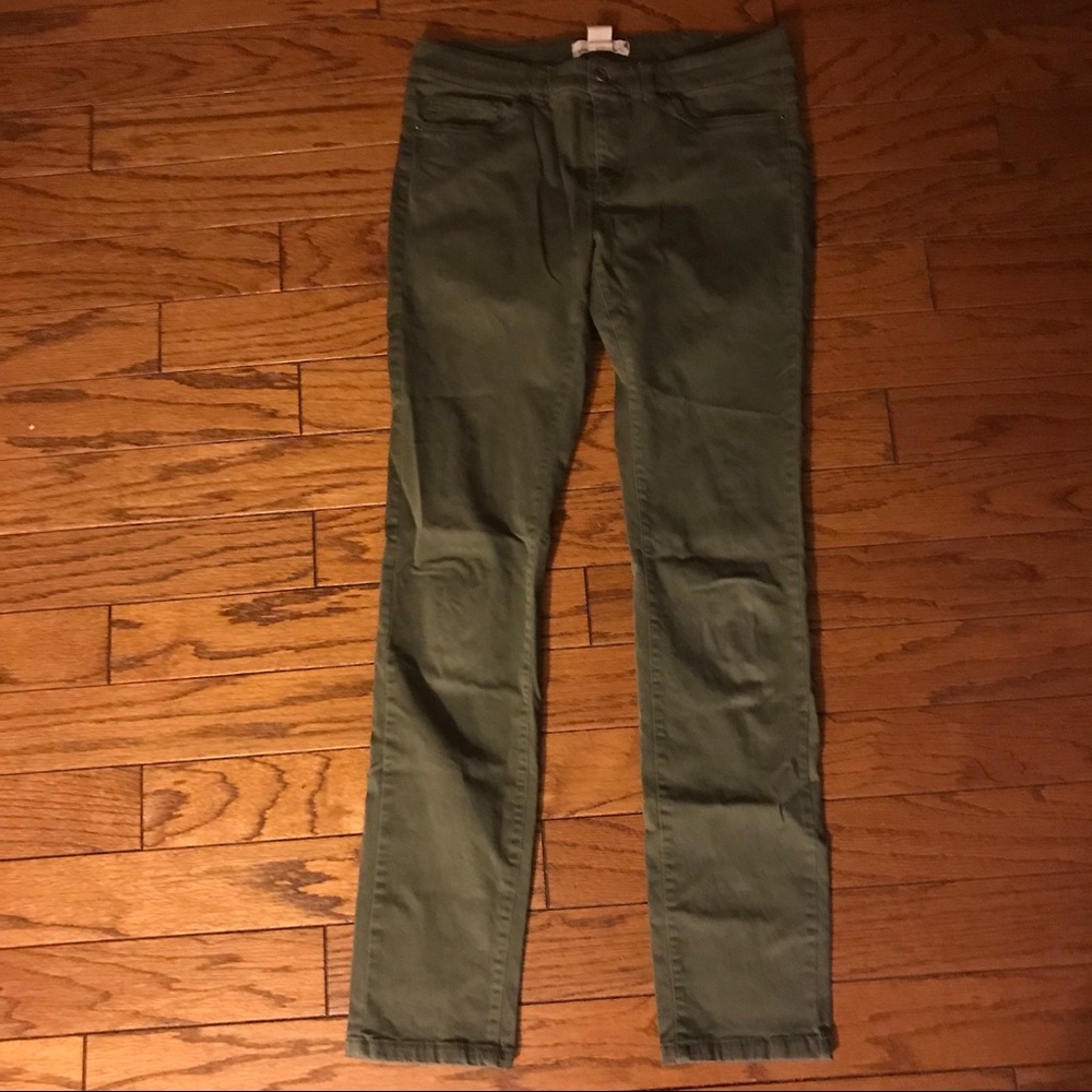 H&M green stretchy jeans
